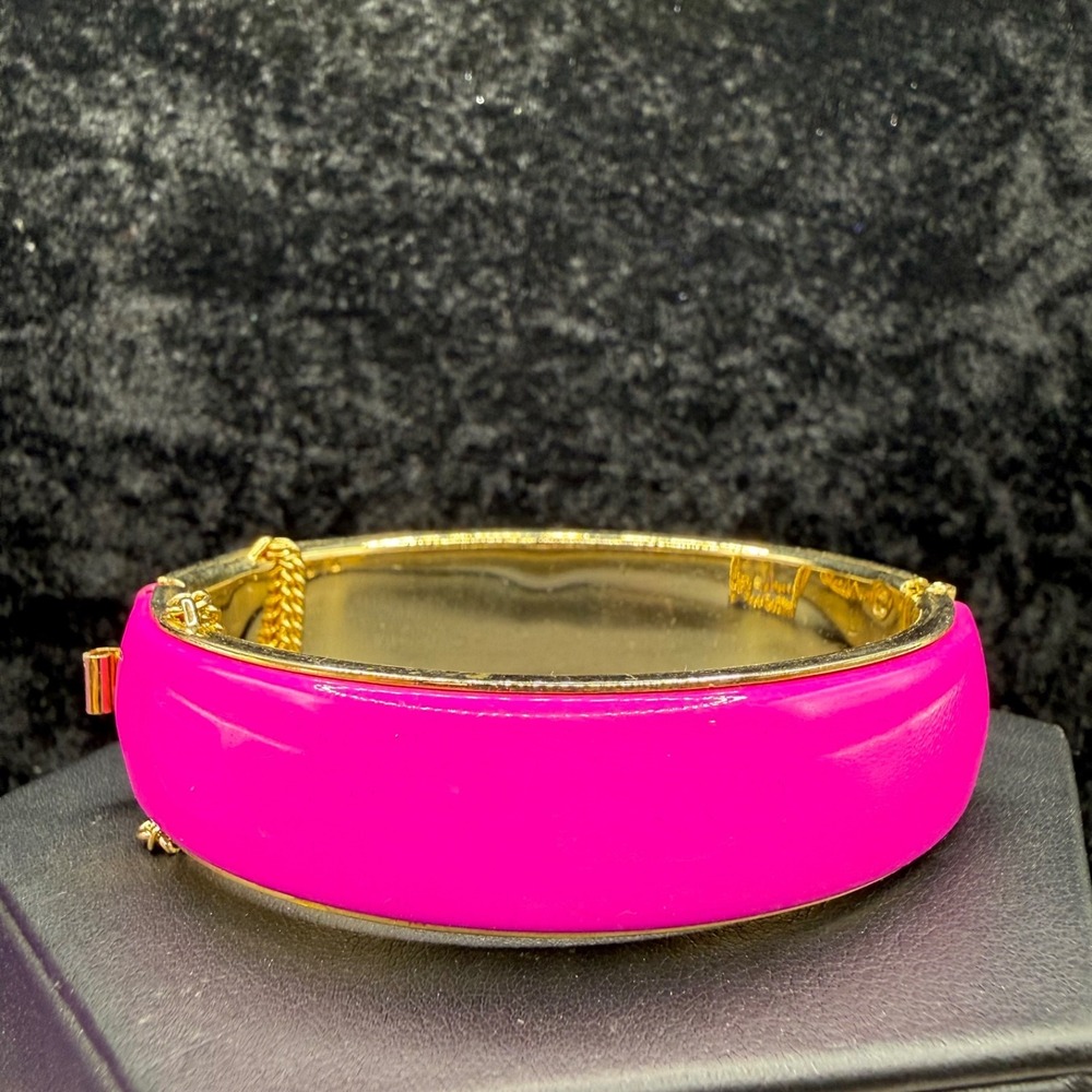 Vintage Hinged Bangle Bracelet Gold Tone Bright Pink Neon 80s 6.5”